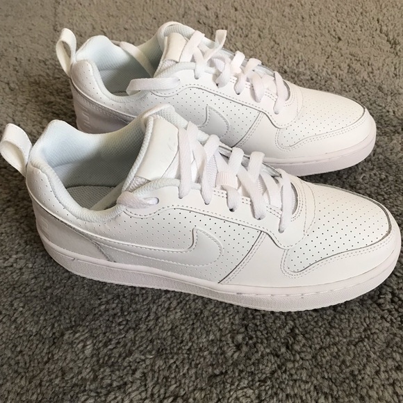 Nike Shoes - Nike White
